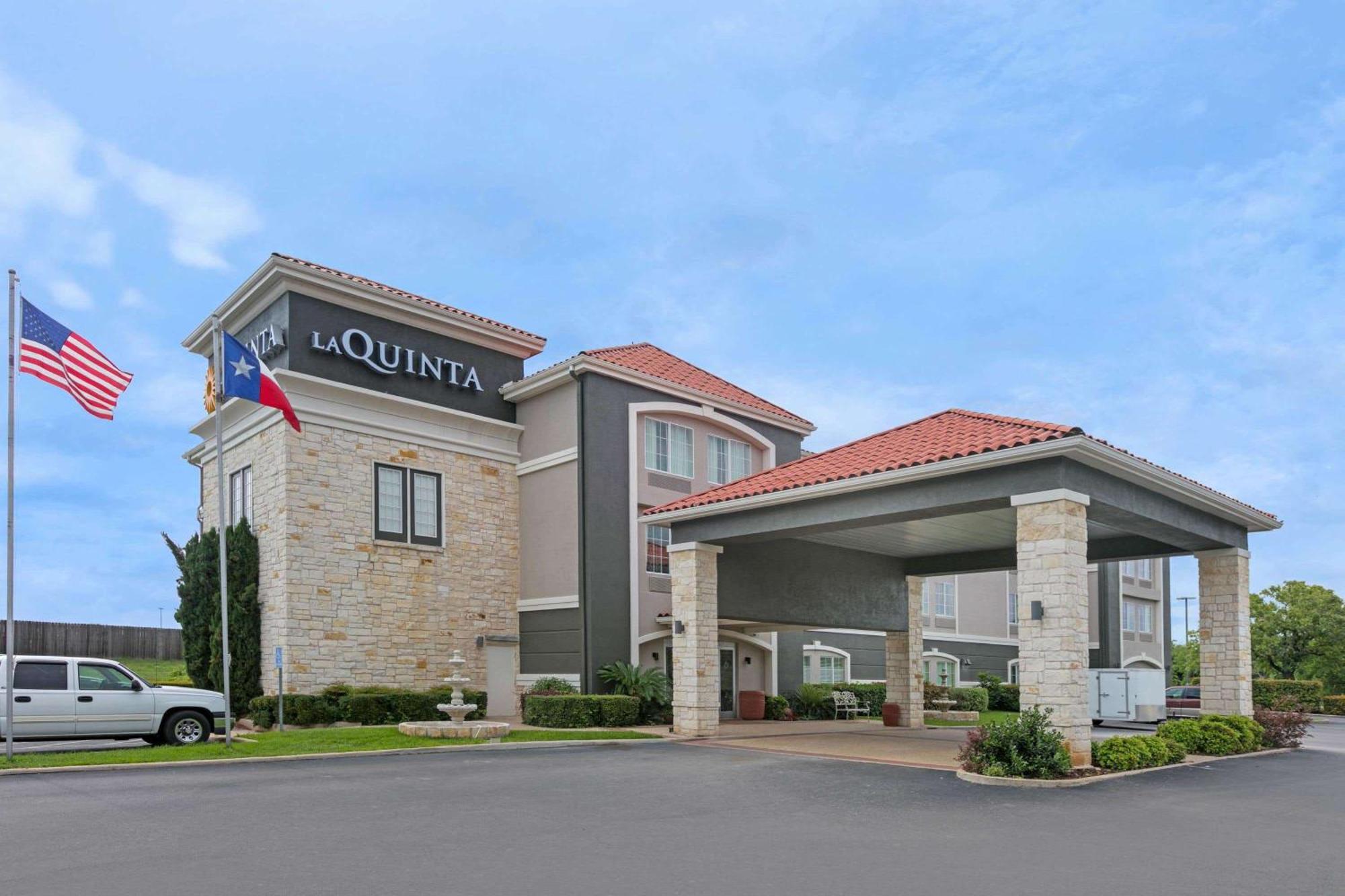 Hotel La Quinta by Wyndham Fredericksburg Exterior foto